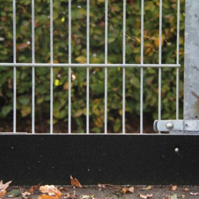 Slagplanken van gezet profiel met rubbergranulaat. Schokabsorberend en geluidsarme slagplanken.