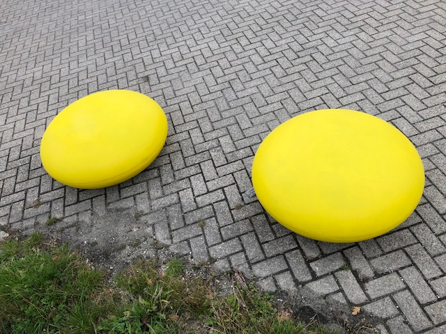 Straatmeubilair met een vrolijke uitstraling.