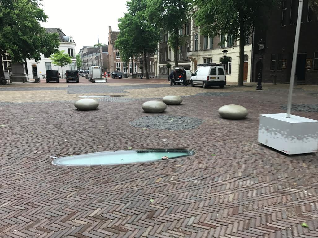 Onze Smarties Duurzaam en voordelig straatmeubilair. Geen onderhoud en in diverse leuren leverbaar