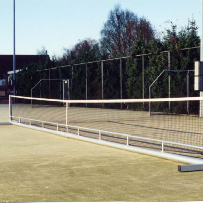 Deze tennisnetten zijn voor onze zeer duurzame verplaatsbare aluminium tennisinstallatie.