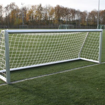 Topkwaliteit mini voetbaldoelnetten! Geknoopt PE voor een bodemprijs. Afgebeeld de 3 x 1 meter uitvoering van deze doelnetten.