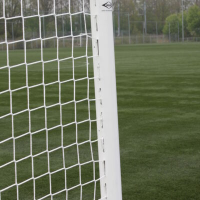 Voetbaldoelen met ingefreesde netprofielen. Netter en duurzamer kan bijna niet!
