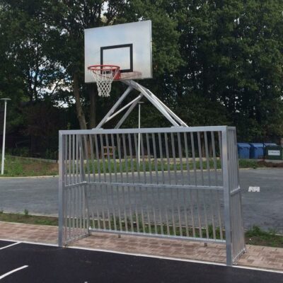 Antivandaal voetbaldoel met basketbal van aluminium model VB200