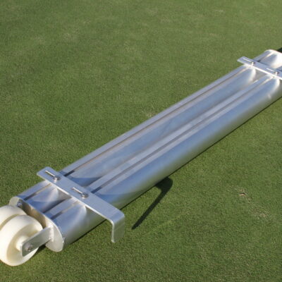 Universele voetbaldoel -verzwaring met wielen. Geschikt voor alle voetbaldoelen. Gewicht c.a. 40kG.